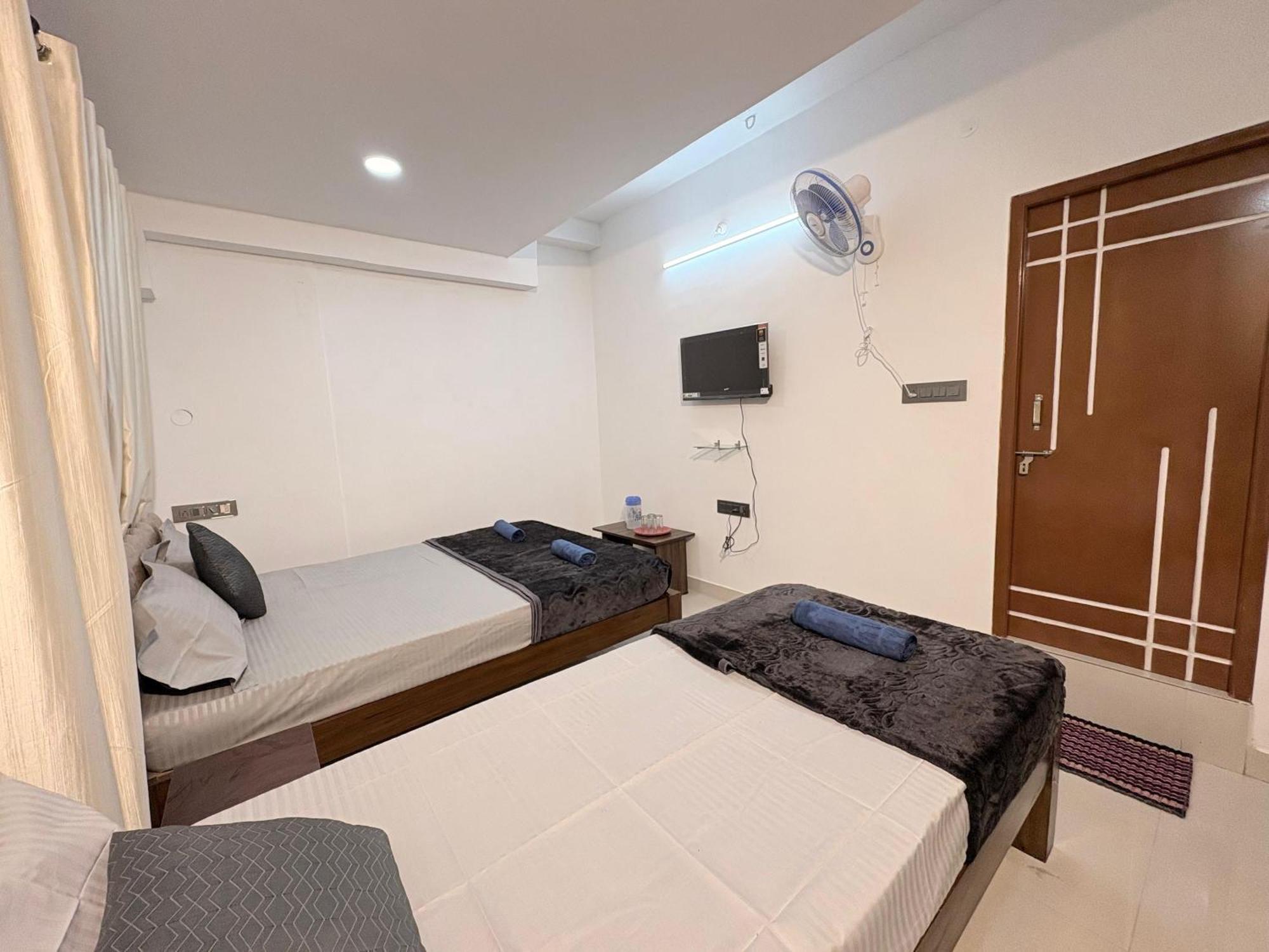 Spectra Inn Mysore Exterior photo